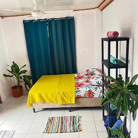 Mochis Apartment Quepos Luaran gambar