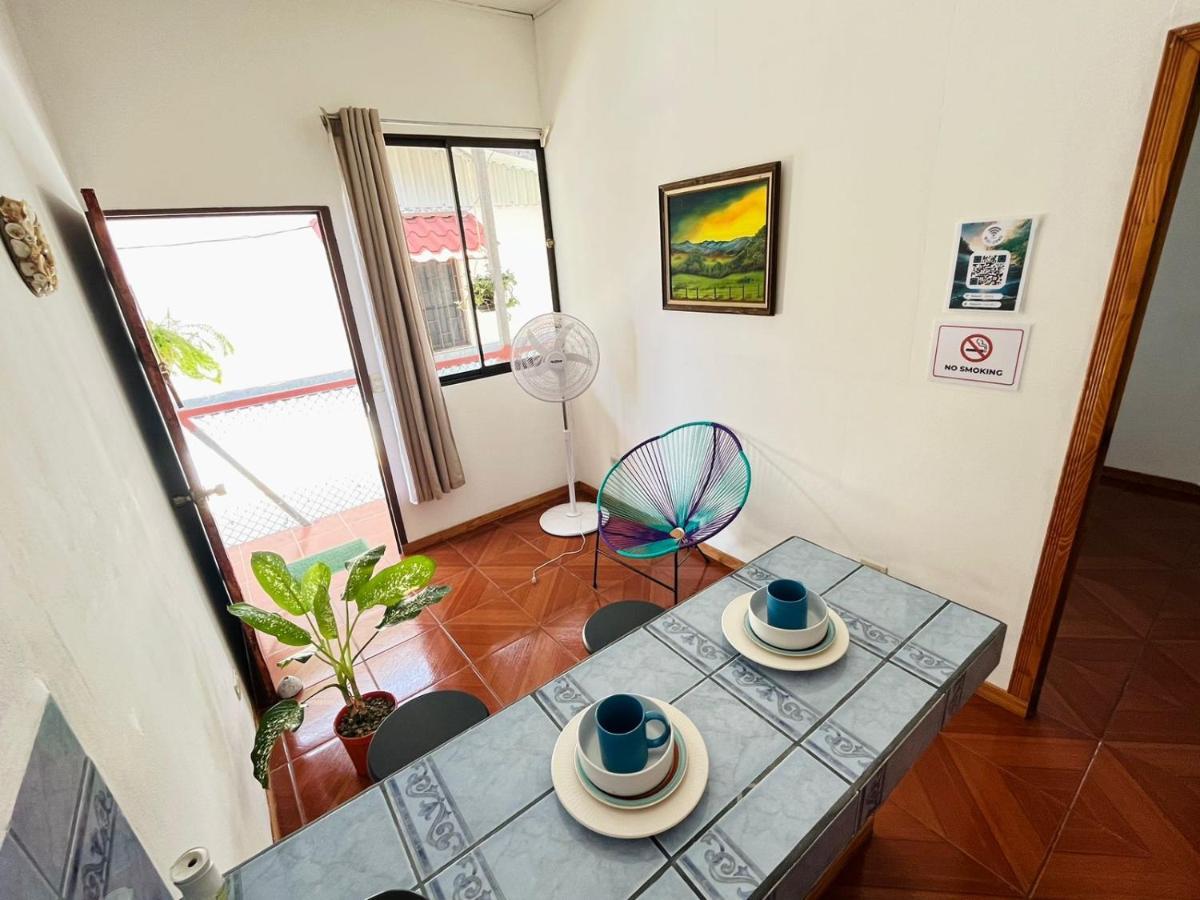 Mochis Apartment Quepos Luaran gambar