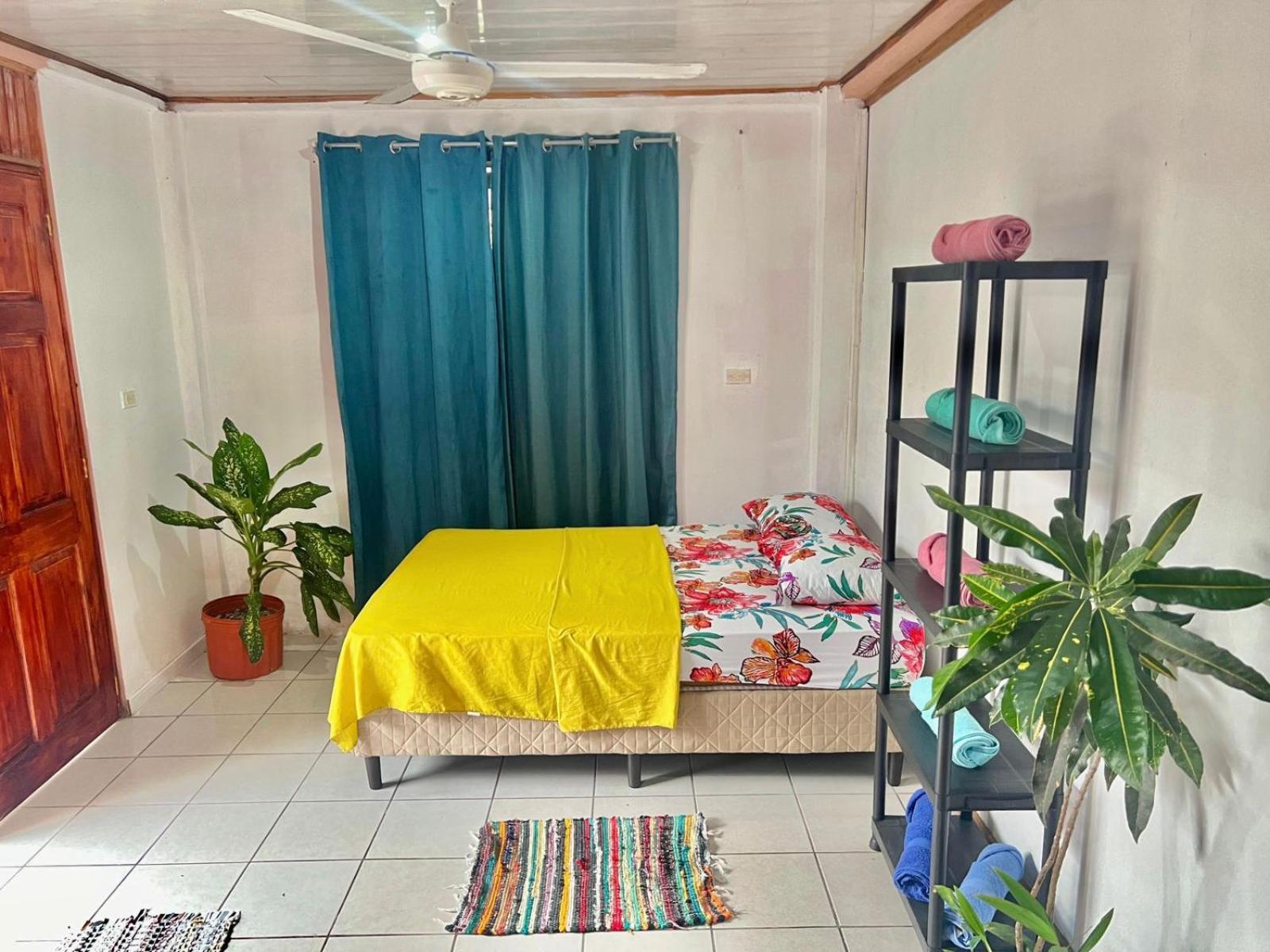 Mochis Apartment Quepos Luaran gambar
