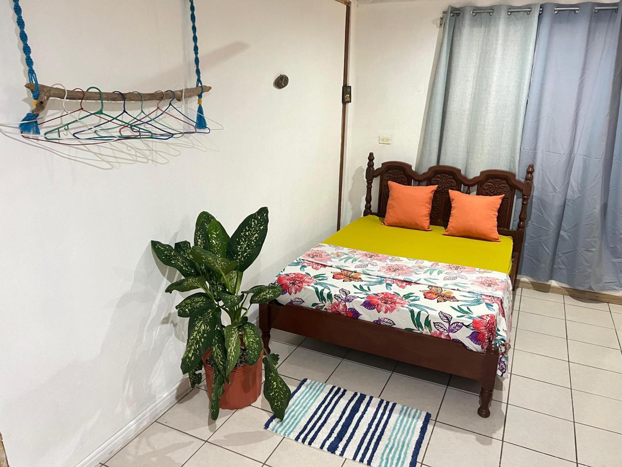 Mochis Apartment Quepos Luaran gambar