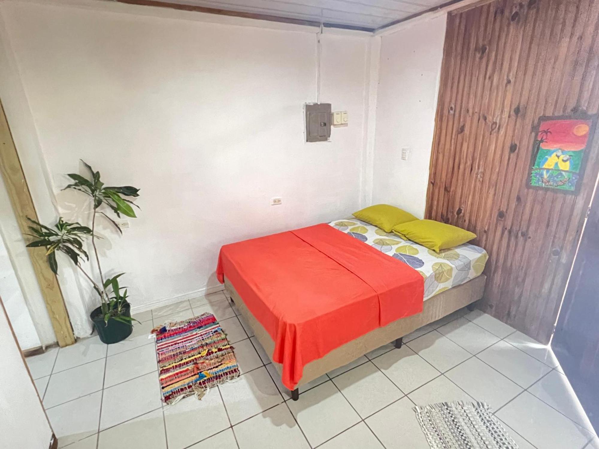 Mochis Apartment Quepos Luaran gambar