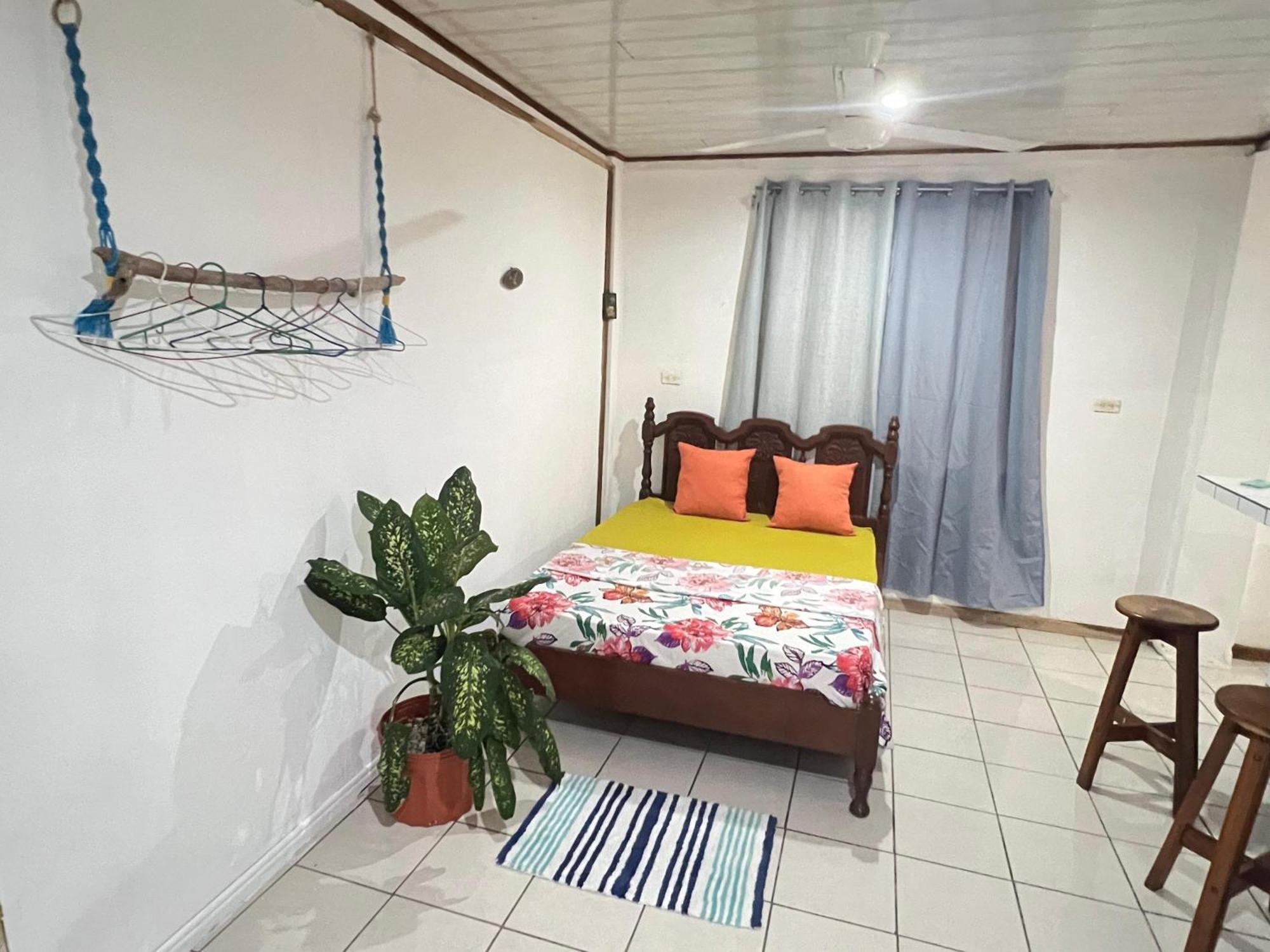 Mochis Apartment Quepos Luaran gambar