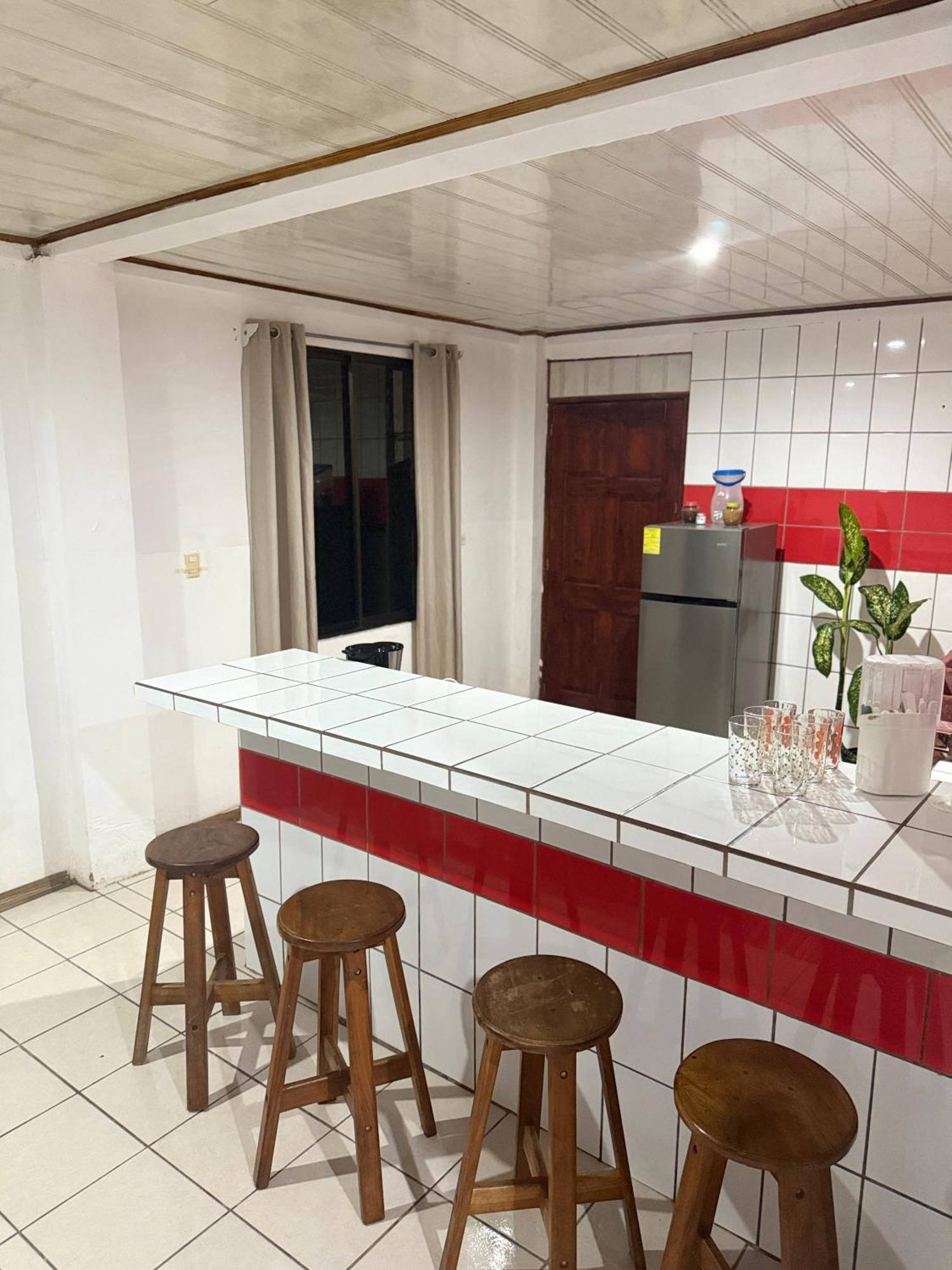 Mochis Apartment Quepos Luaran gambar